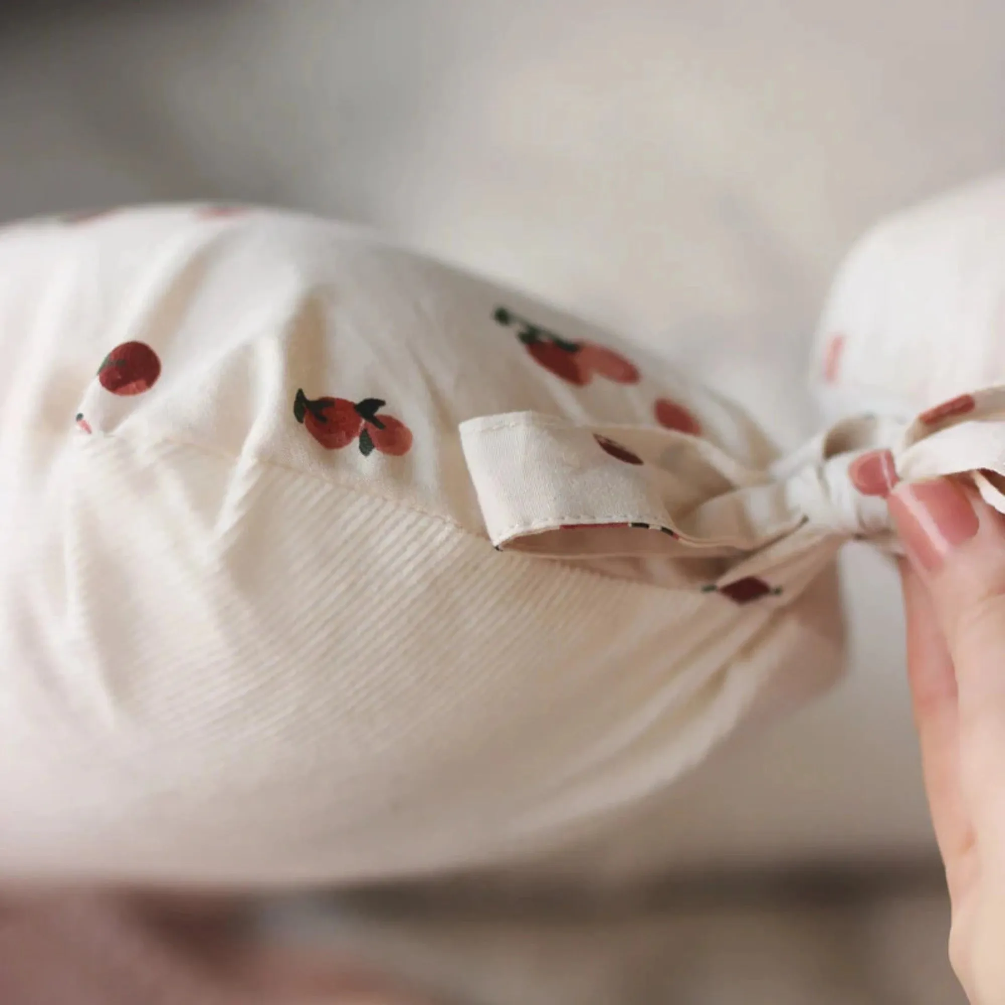 AVERY ROW Nursing Pillow
