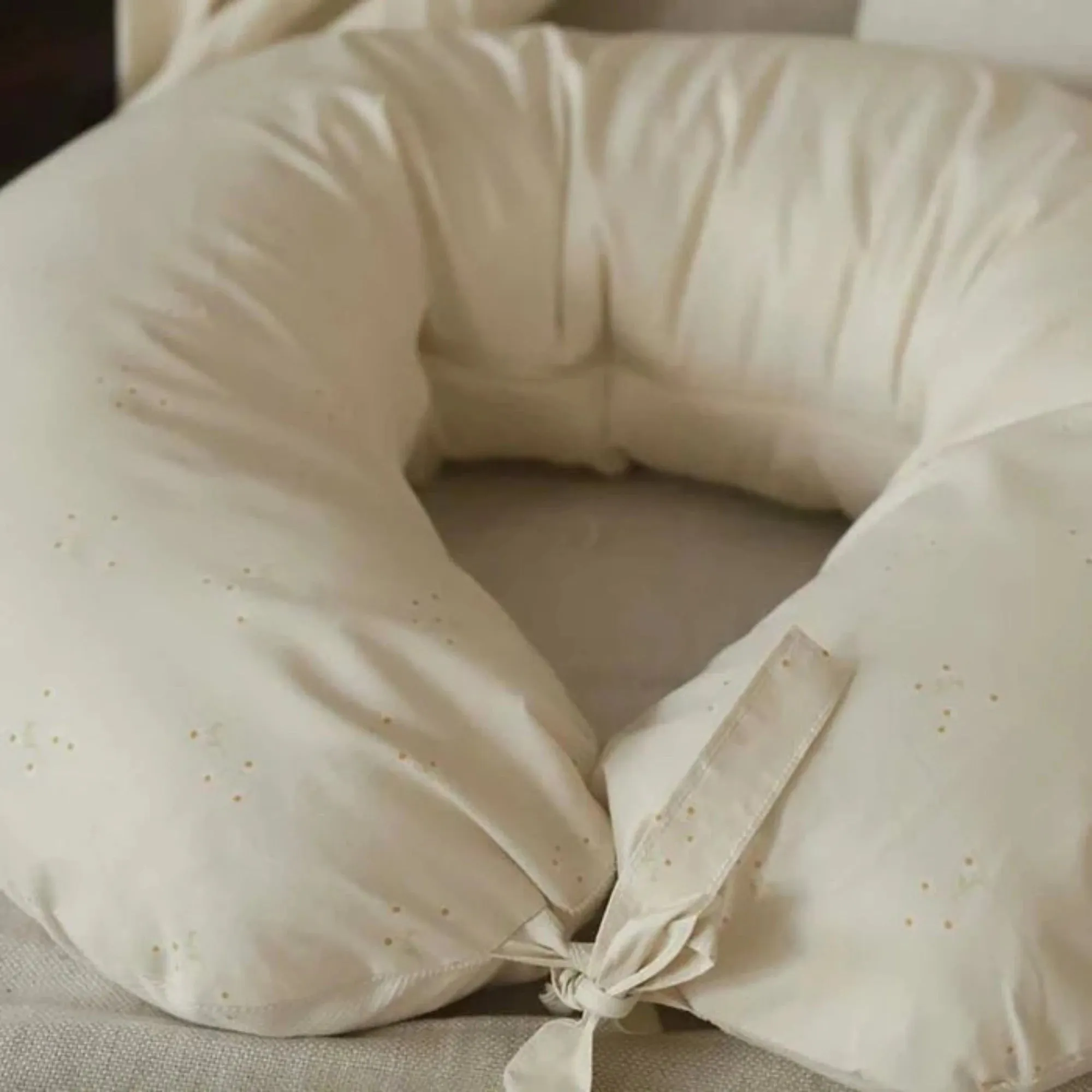 AVERY ROW Nursing Pillow
