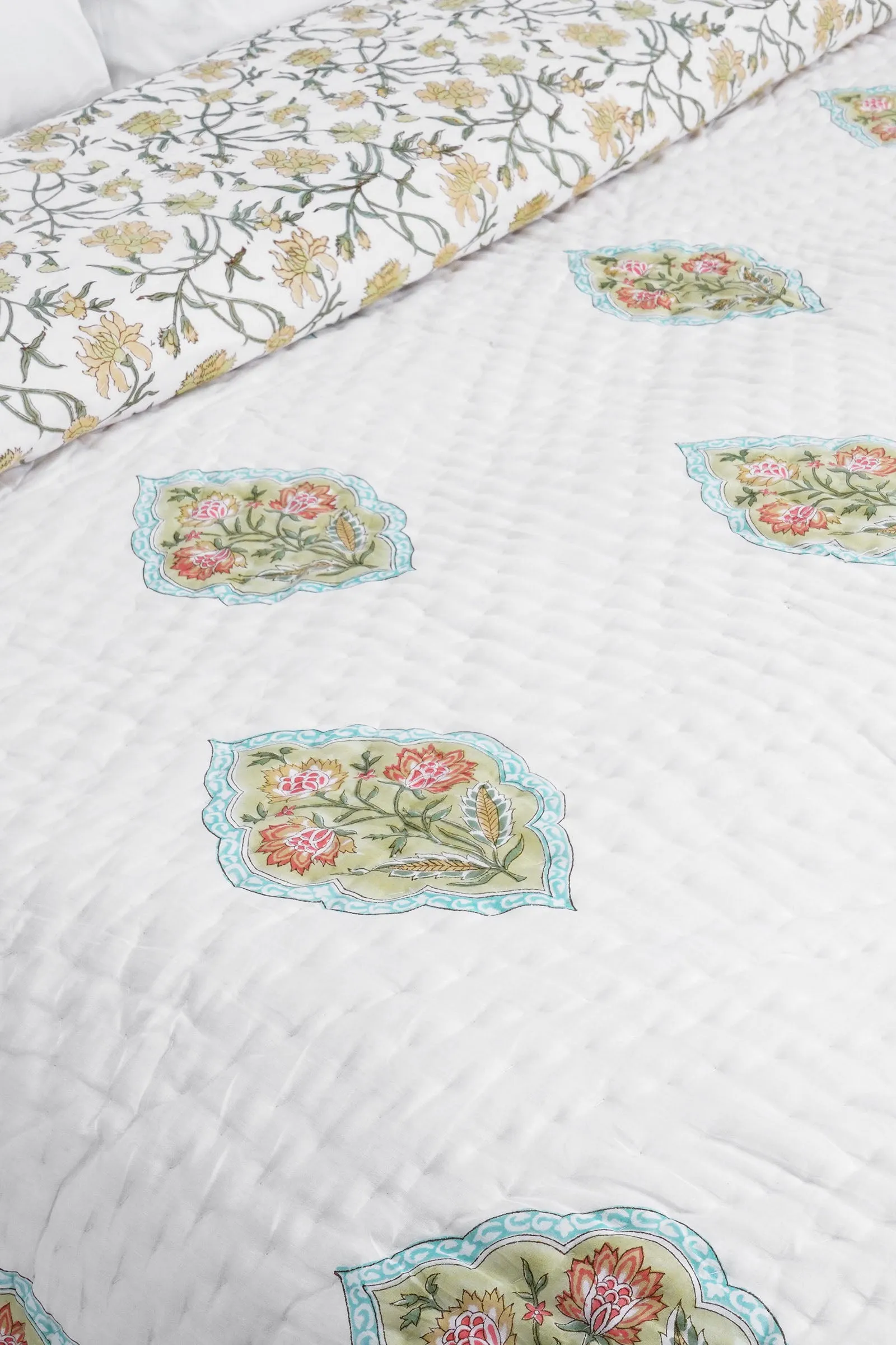 Bagh E Nargis Cotton Muslin Quilt