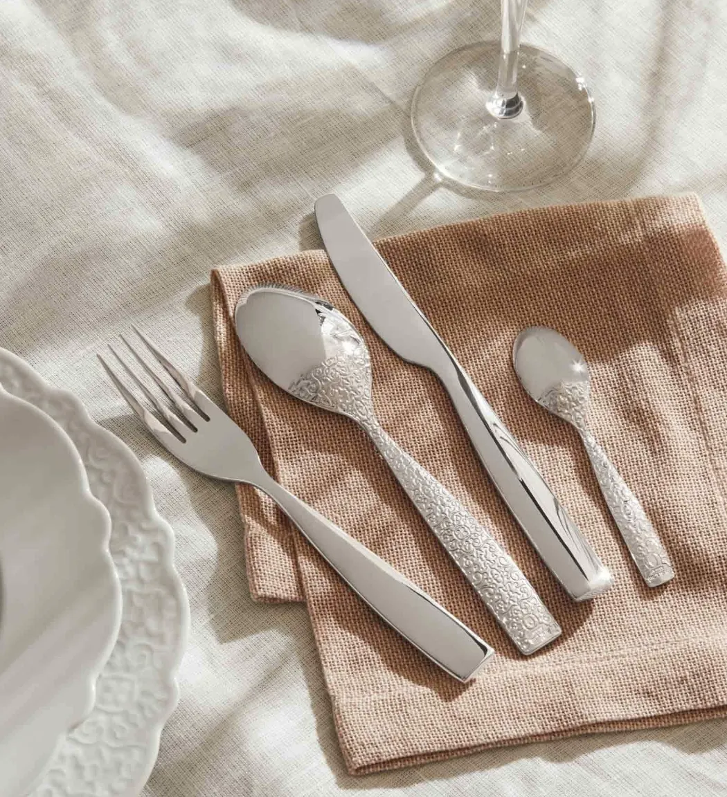 DRESSED CUTLERY SET 24
