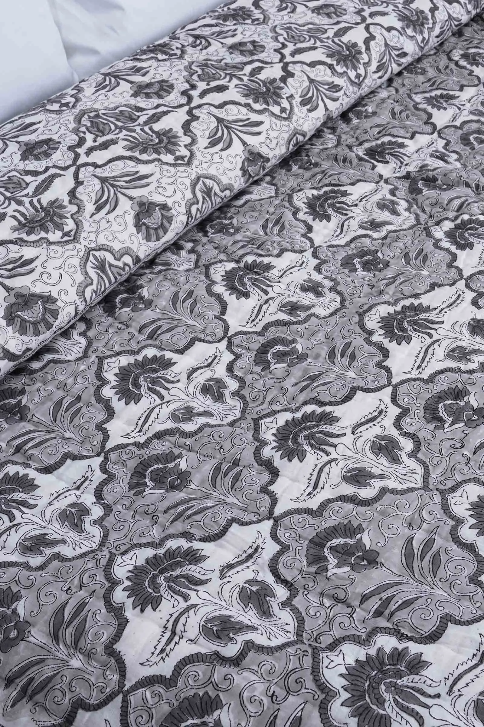 Gul Jaal Cotton Muslin Quilt